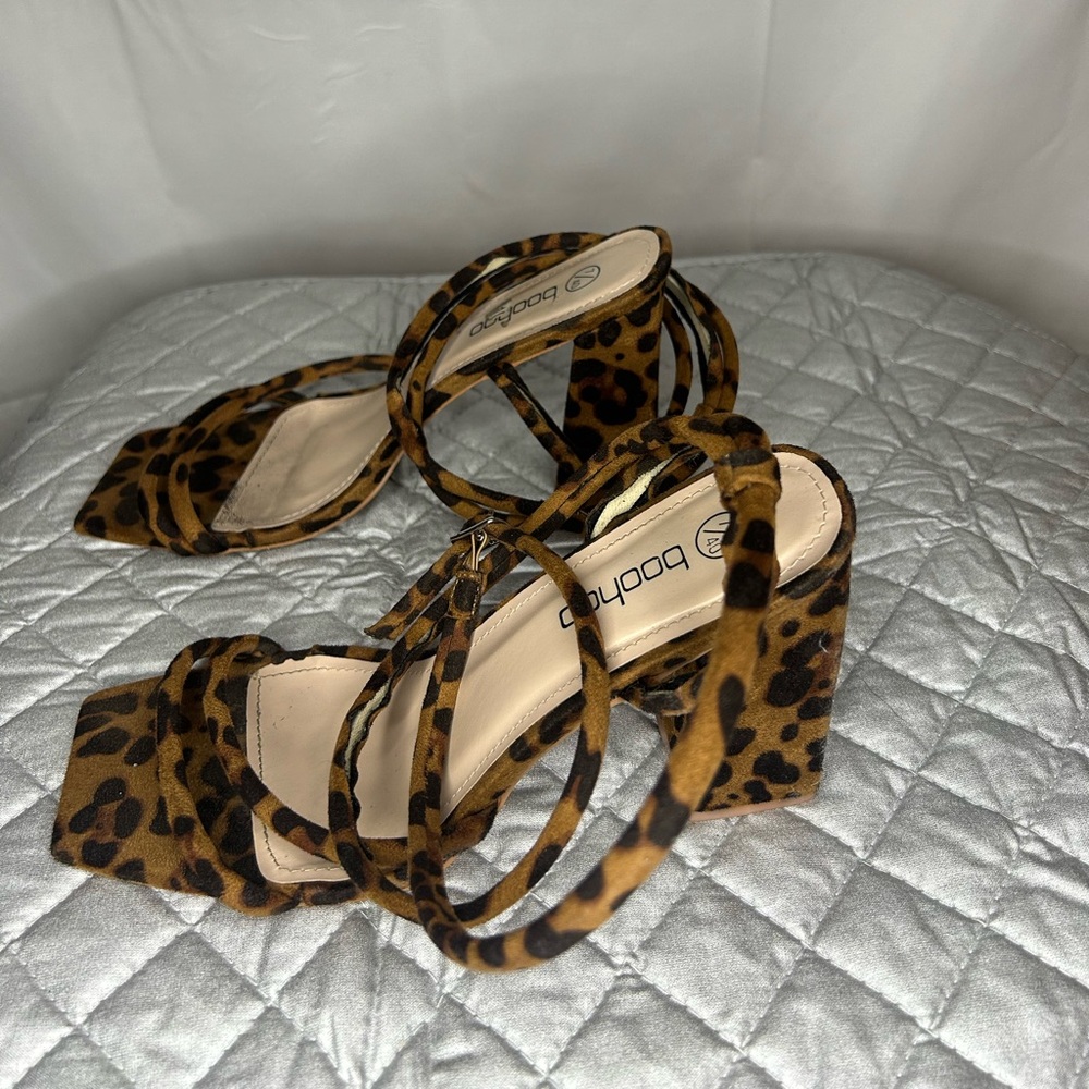 Boohoo Leopard Strappy Heels Sz 7